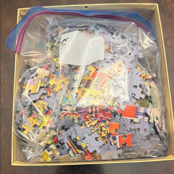 Cobble Hill Sewing Notions jigsaw Puzzle. Complete.  Excellent condition. - Picture 6 of 6